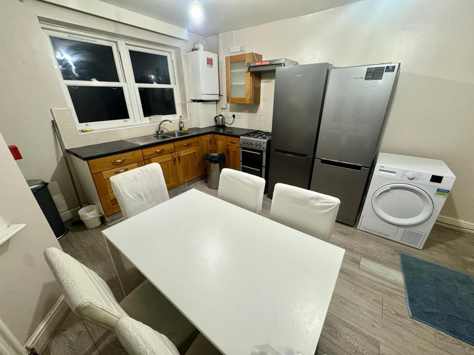 Modern En-Suite Rooms By Finsbury Park Station 8 Mins To King'S Cross By Tube London Exterior photo